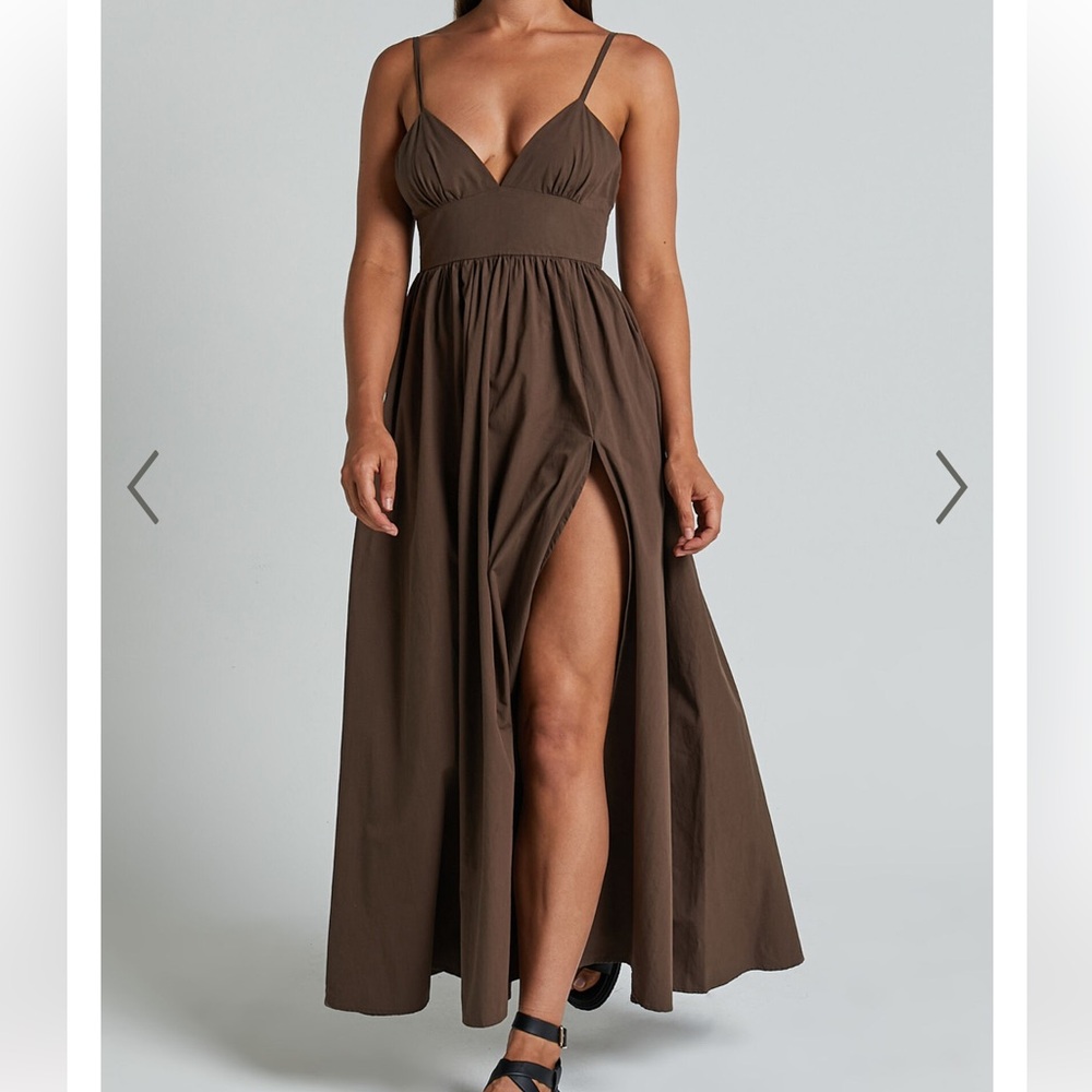 SHOWPO. HAYDIE MAXI DRESS - V NECK THIGH SPLIT DRESS IN CHOCOLATE Sz 0